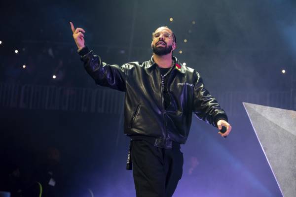 Drake and The Weeknd are working in a collaboration